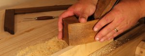 Using Wooden Hand Planes