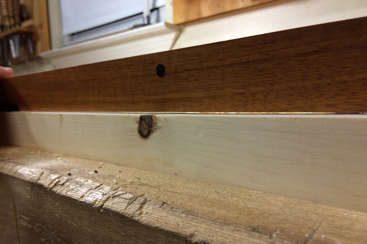 How to Straighten the Edge of a Board with a Hand Plane
