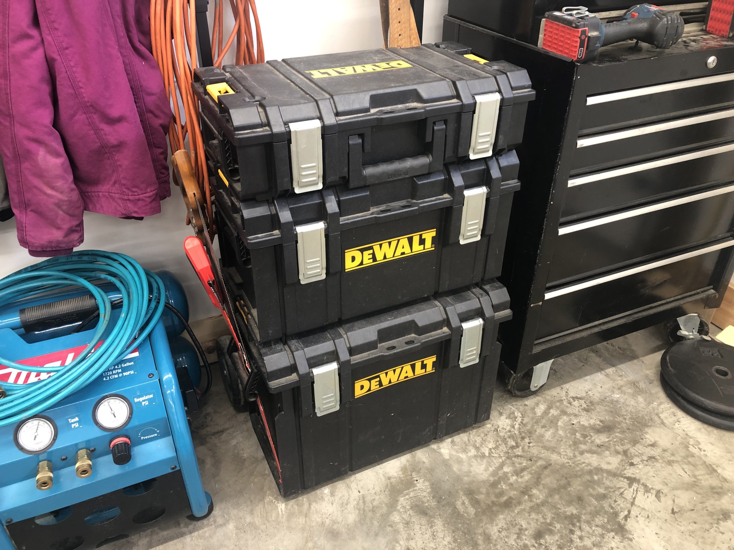 Storing Hand Tools in Portable Toolboxes